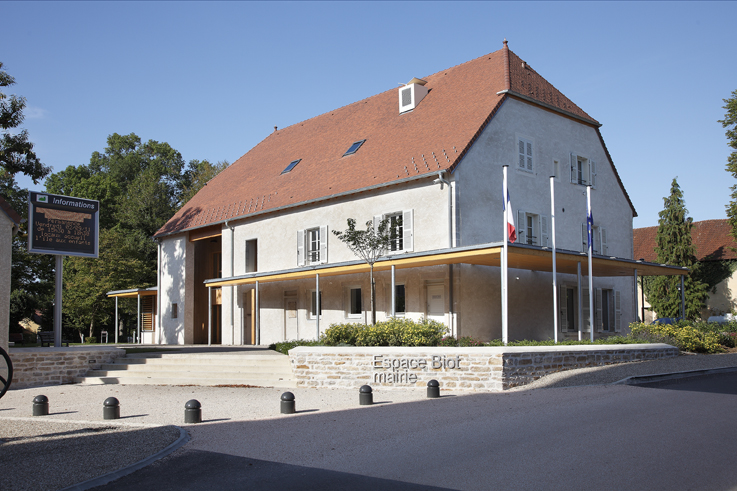 Rénovation de la mairie de Mont-sous-Vaudrey © ADEME - Studio Schoolmeester Rénovation de la mairie de Mont-sous-Vaudrey © ADEME - Studio Schoolmeester
